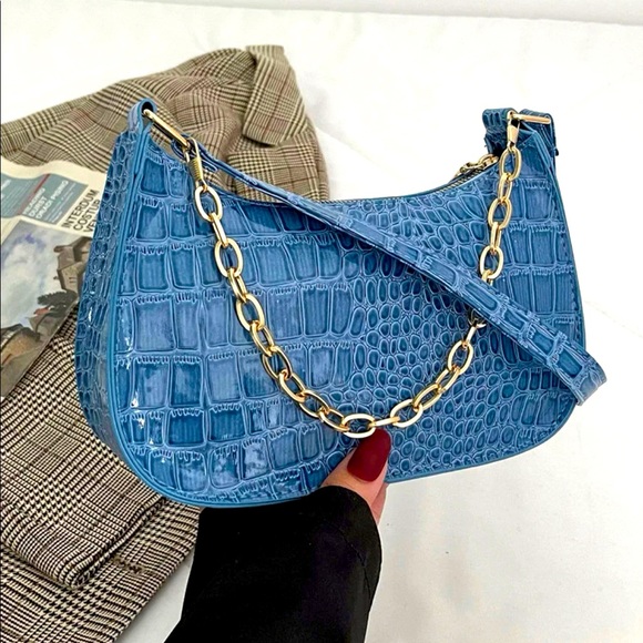 Handbags - Crocodile embossed shoulder bag- host pick✨😌🫶🏽